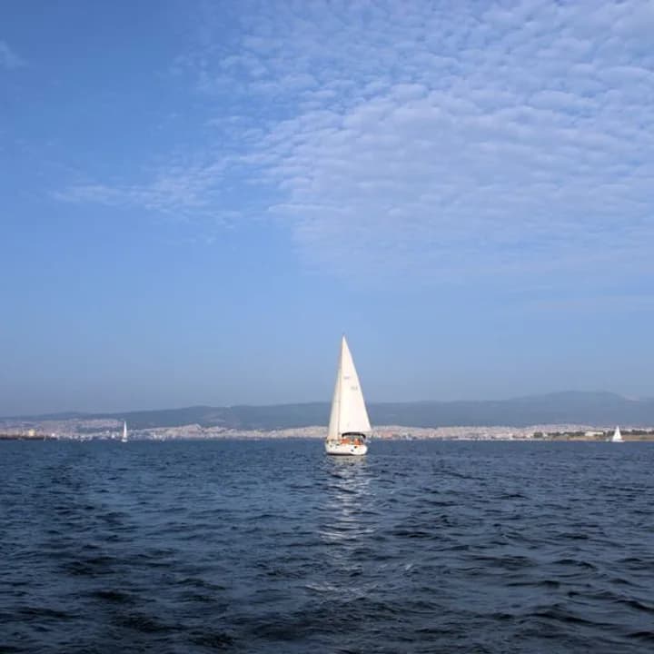 Парусник в Эгейском море